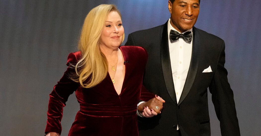 "Christina Applegate's Inspiring Emmy Appearance Amid Health Struggles"