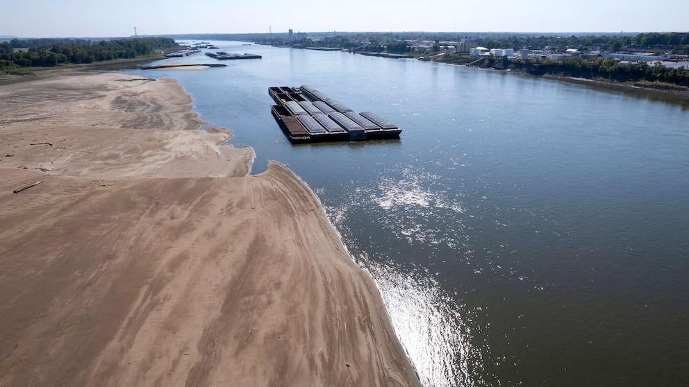"Saltwater Intrusion Threatens Louisiana's Drinking Water, Prompting Emergency Measures"