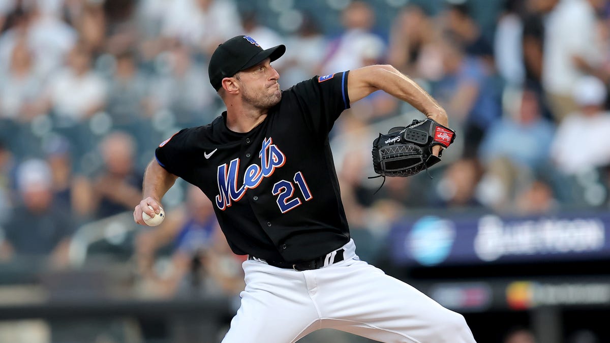 Mets Trade Max Scherzer to Rangers for Luisangel Acuna