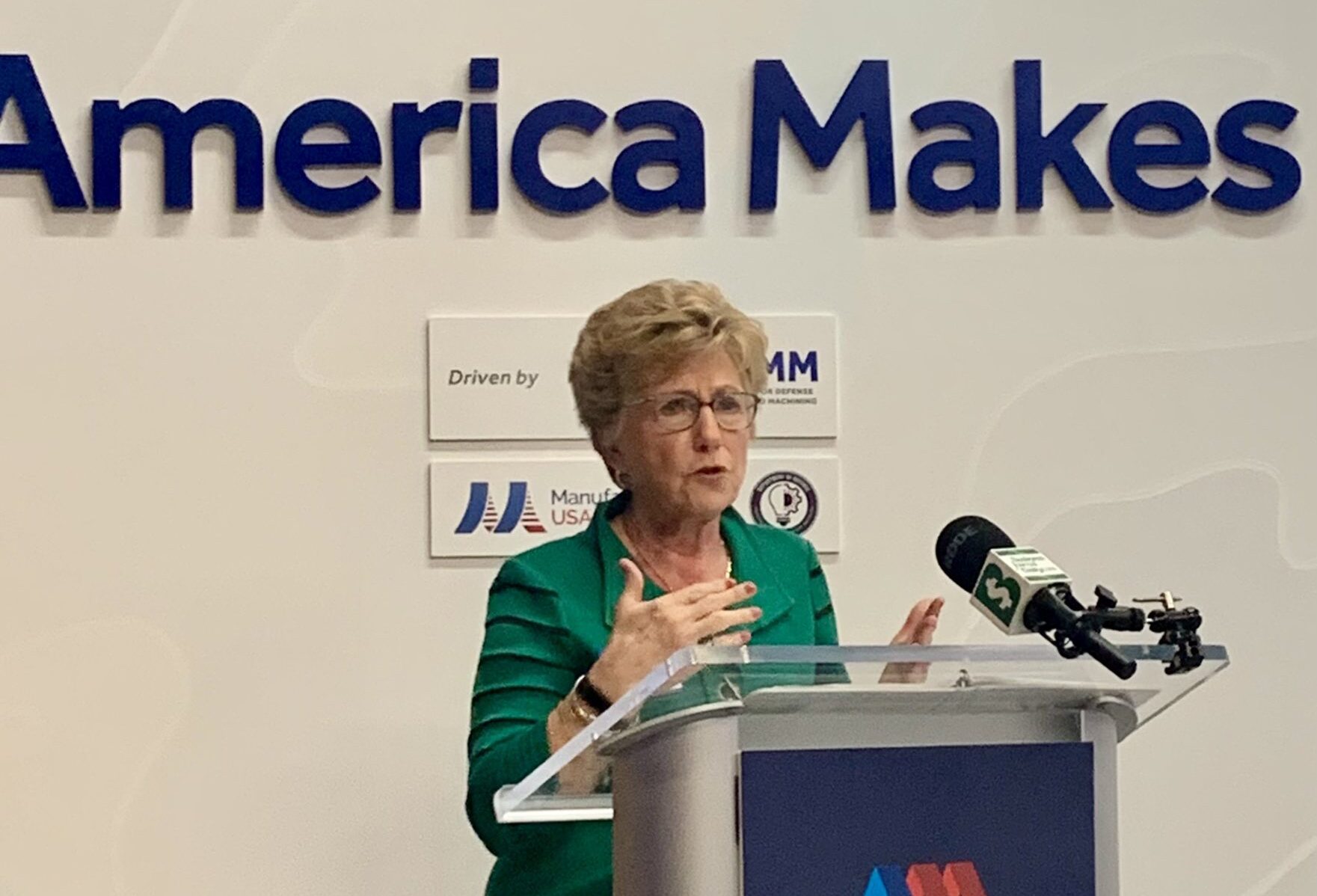 Featured image for Senator Joe Manchin's Wife Injured in Birmingham Car Crash During Police Chase