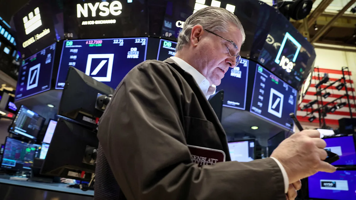 "Record Highs: Nvidia Rally Boosts Dow and S&P 500"