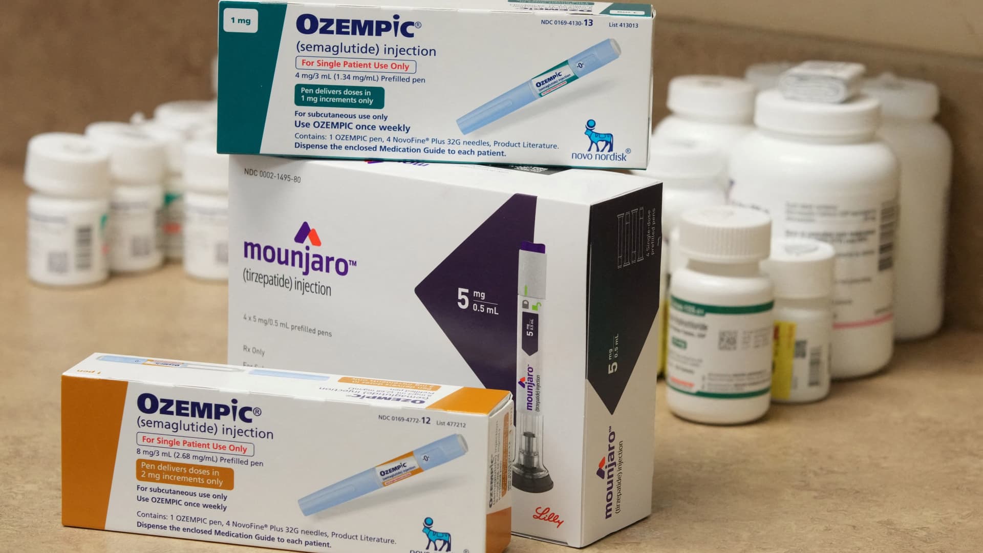 Featured image for Comparing Mounjaro and Ozempic: Which is the Superior Weight Loss Drug?