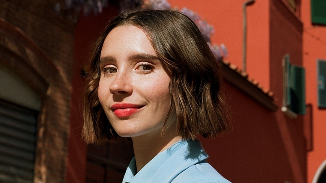 Featured image for "The Linguistic Insights of Amanda Montell: Navigating 'The Age of Magical Overthinking'"