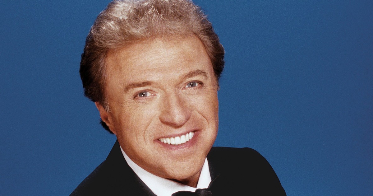 "Legendary Singer Steve Lawrence Passes Away at 88"