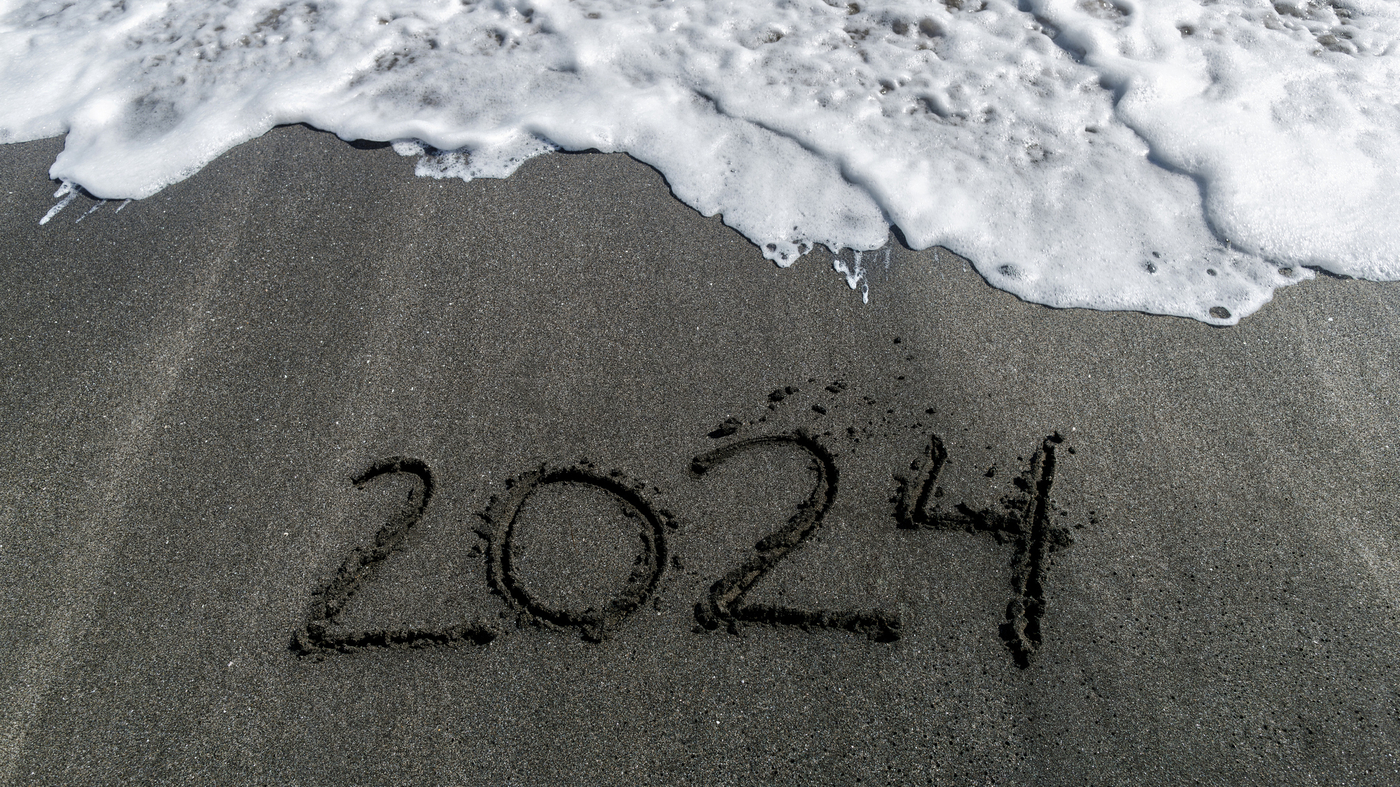 Featured image for "Thriving in the New Year: 5 Motivational Tips for Keeping Resolutions"