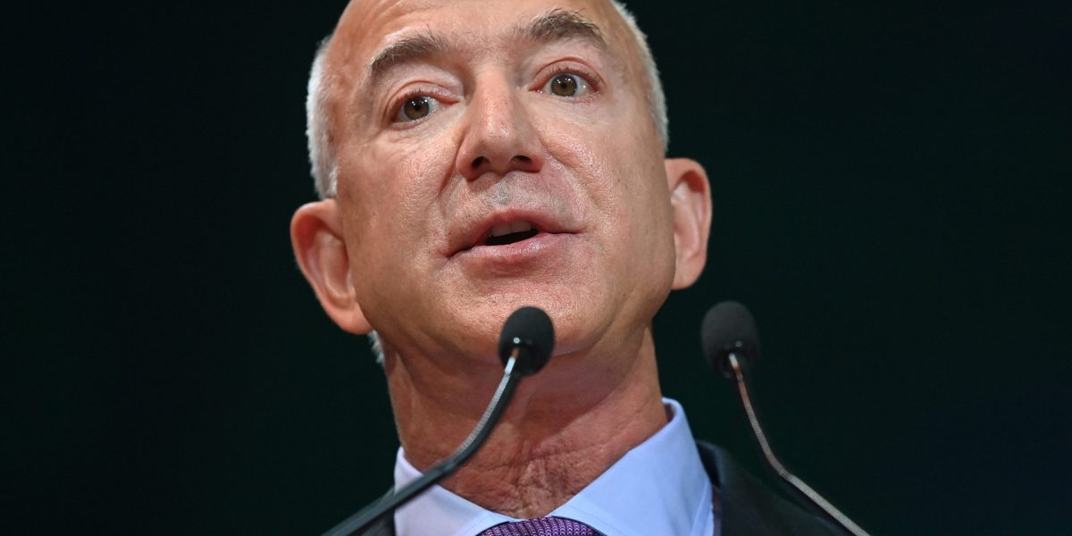 "Jeff Bezos's Investment in Perplexity AI Doubles as Startup Nears $1B Unicorn Status"