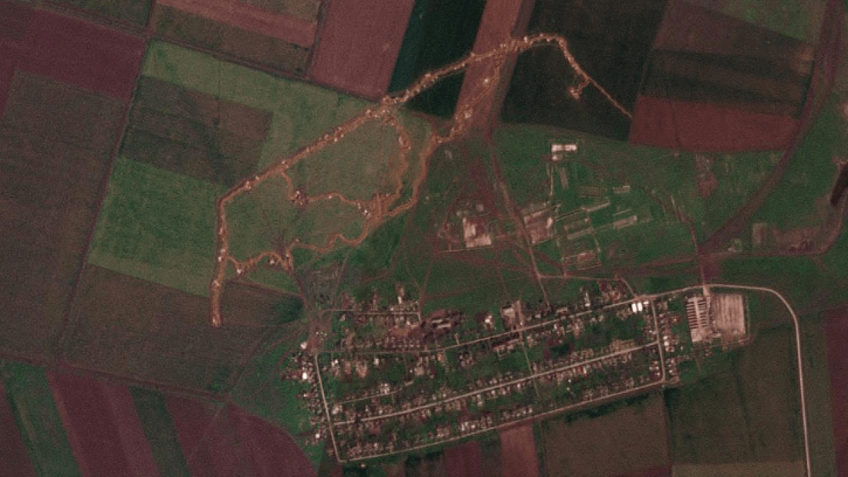 Tensions Rise as Russia Prepares for Possible Ukraine Conflict in Crimea