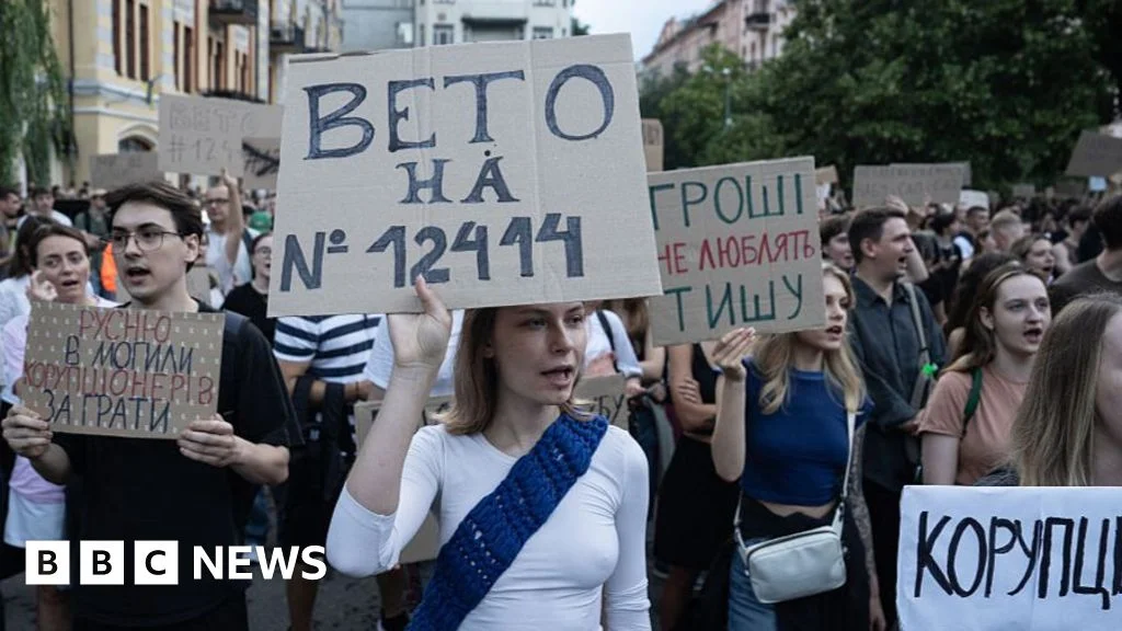 Ukraine protests intensify over Zelensky's anti-corruption agency reforms
