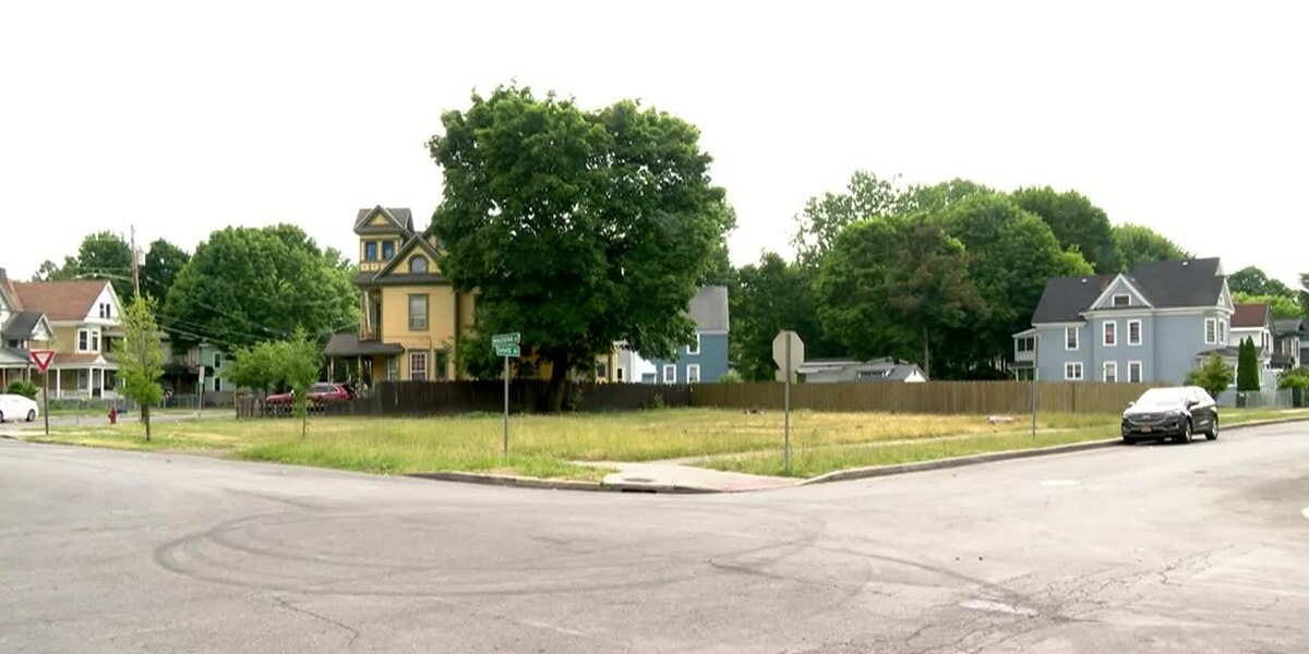 "Violent 'Pop-Up' Party in Syracuse Leaves 13 Injured"