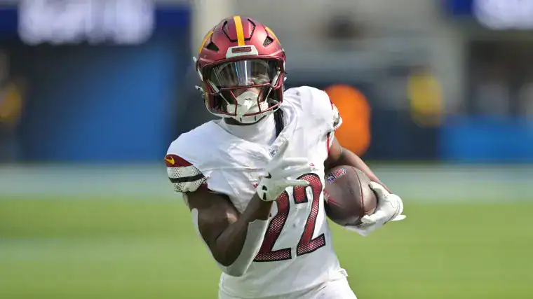 Featured image for Week 16 Fantasy Football Waiver Wire and Rankings