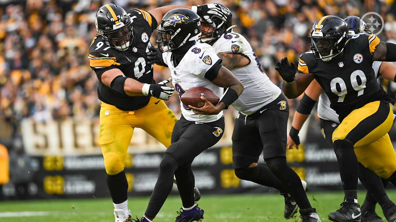 Steelers Dominate Ravens to Lead AFC North