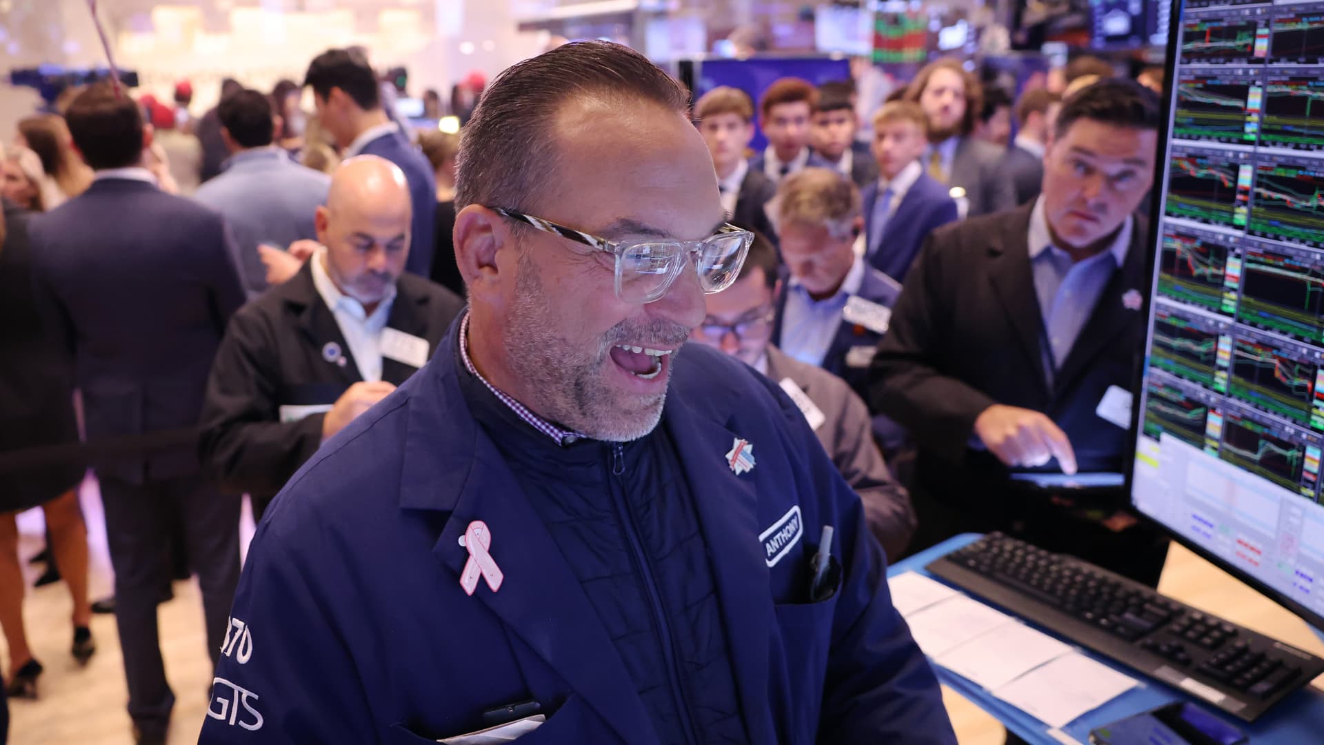 US Stocks Surge to Best Week of 2023 Amid Political Gains