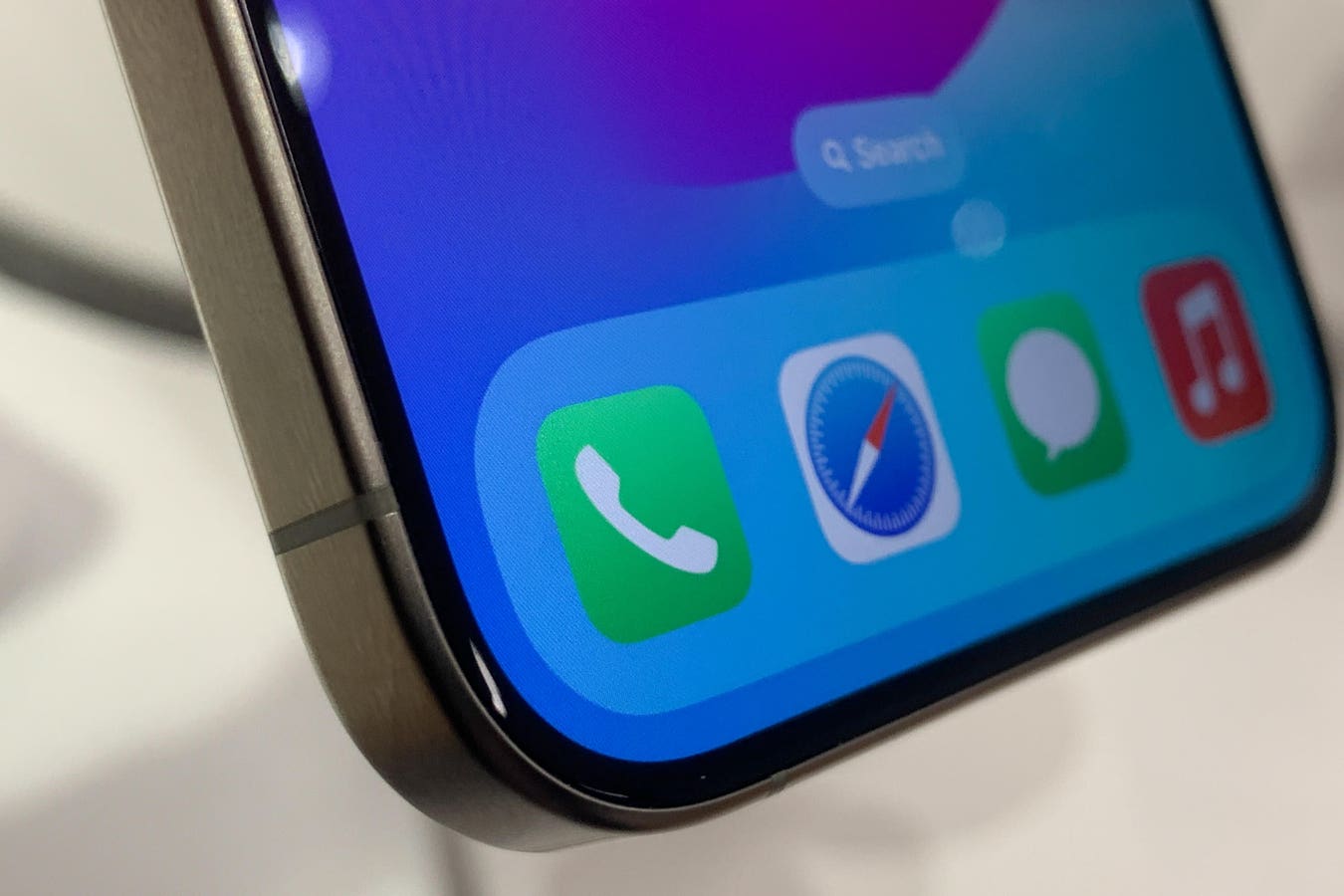 Featured image for "Apple's RCS Integration Could Revolutionize iPhone Messaging"