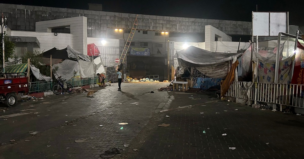 Gaza's Main Hospital Faces Power Outages in ICU and Pediatric Ward Amid Night of Bombardment