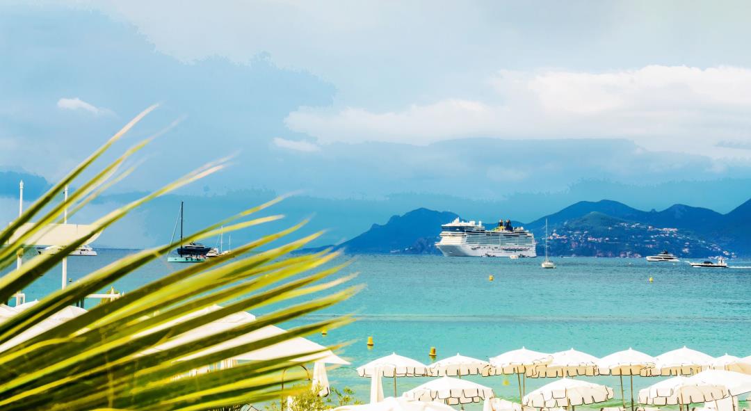 Featured image for European Cities Clamp Down on Large Cruise Ships to Curb Over-Tourism