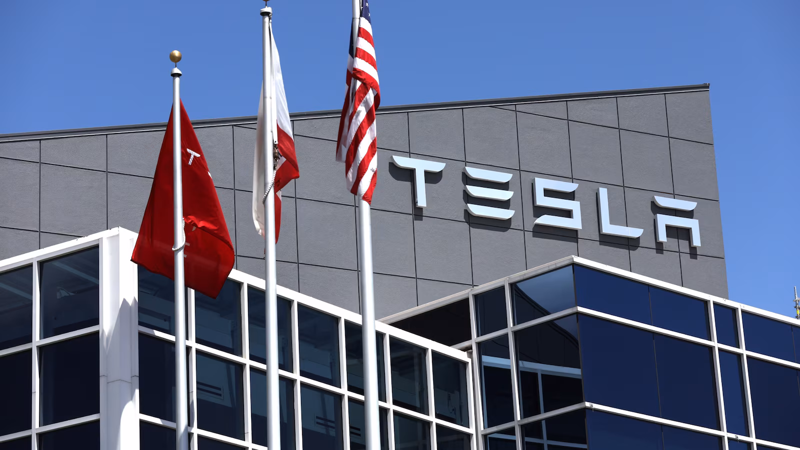 Tesla Stock Tumbles Over 10% as Musk Warns of Slower Production Growth