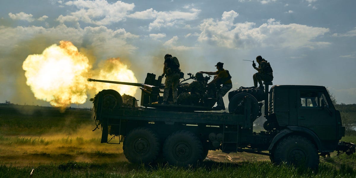 The ongoing conflict between Russia and Ukraine in Bakhmut.