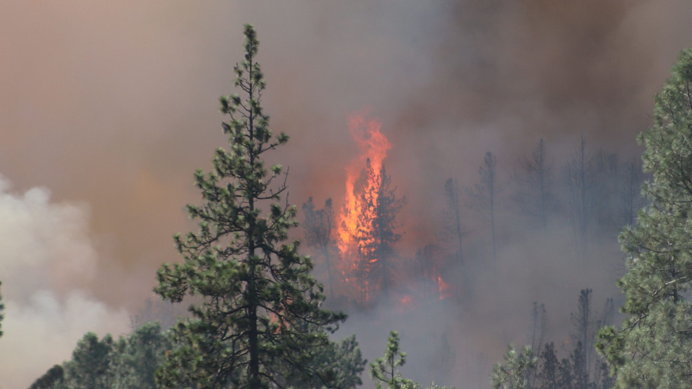 Featured image for "Wonder Fire Threatens Lake Shasta Area, Evacuation Warnings Issued"