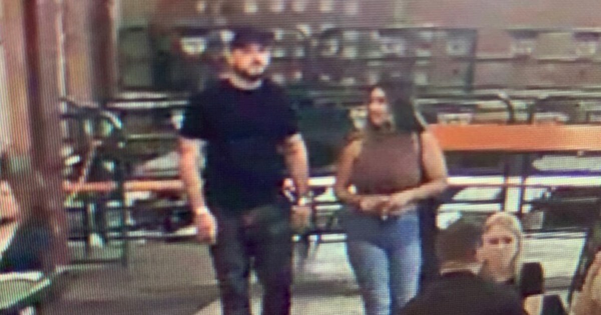 Man Kills Parking Scammer During Date, Resumes Dinner After