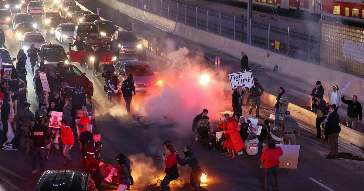 Protesters Disrupt Tel Aviv Traffic, Demand Action from Netanyahu