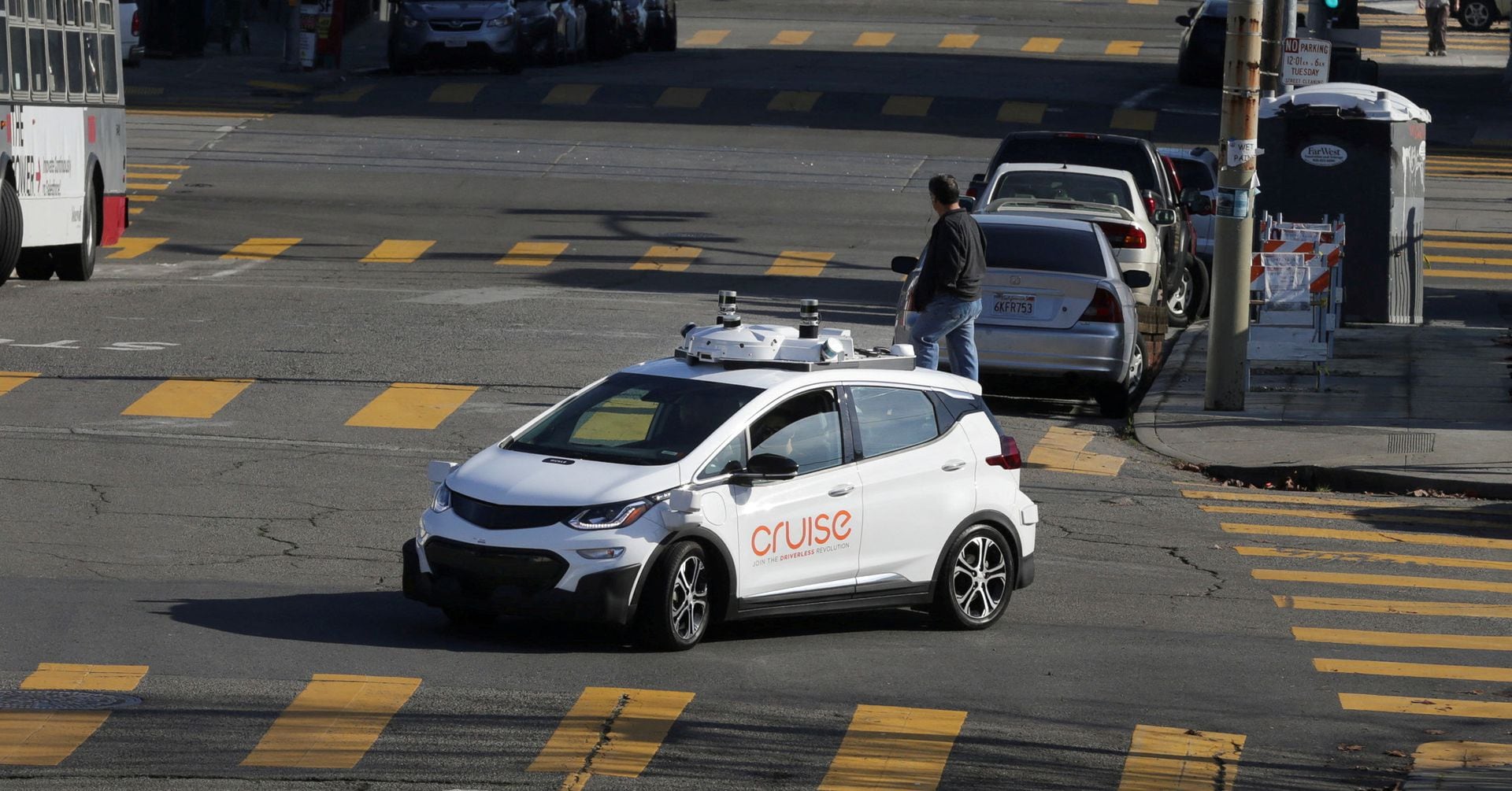 "GM's Cruise Addresses Controversies and Losses in Self-Driving Car Venture"