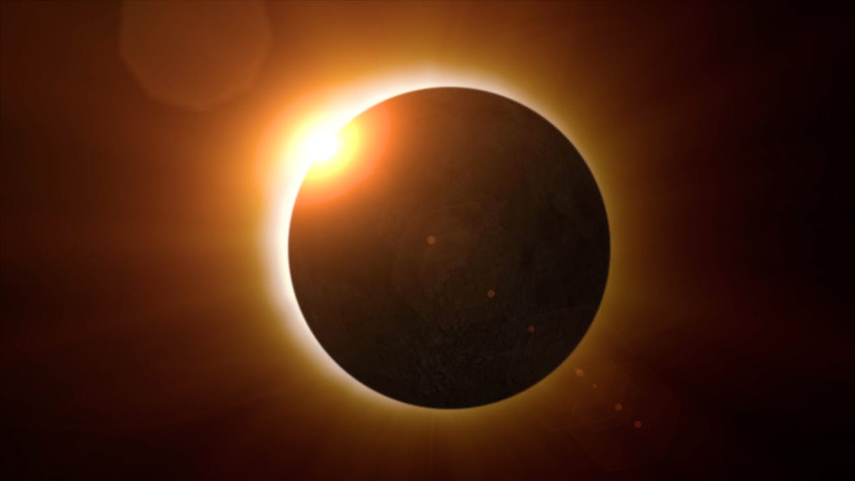 "2024 Solar Eclipse: Tips for Photographing with a Smartphone and State Parks' Visitor Preparations"