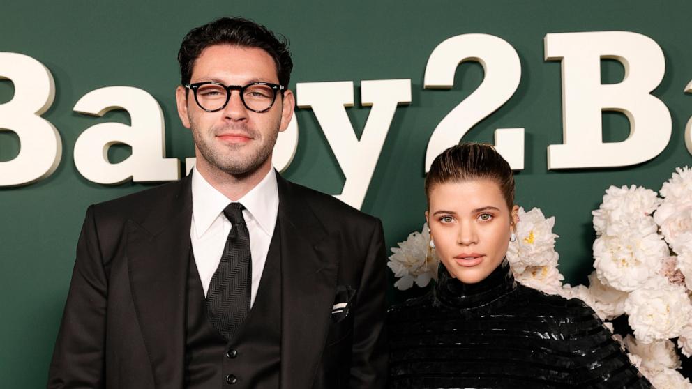 Featured image for "Sofia Richie Announces Pregnancy with Husband Elliot Grainge"