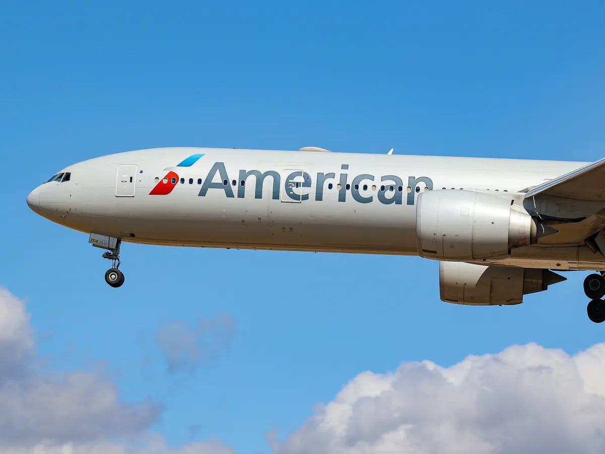 Featured image for American Airlines Passenger Alleges Girlfriend Bumped from First Class for Off-Duty Pilot