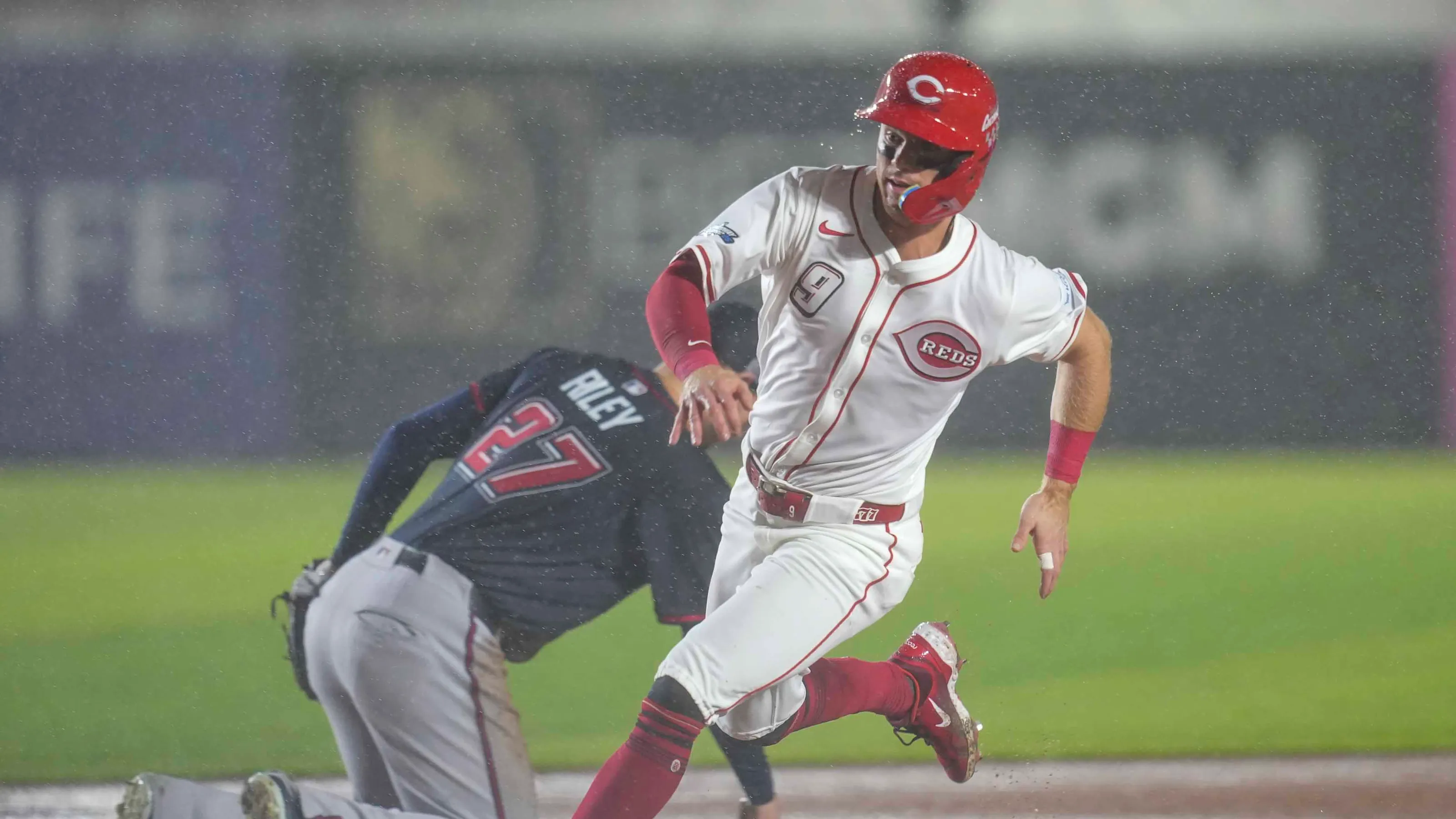 Featured image for MLB Speedway Classic: Reds and Braves Game Suspended by Rain at Bristol
