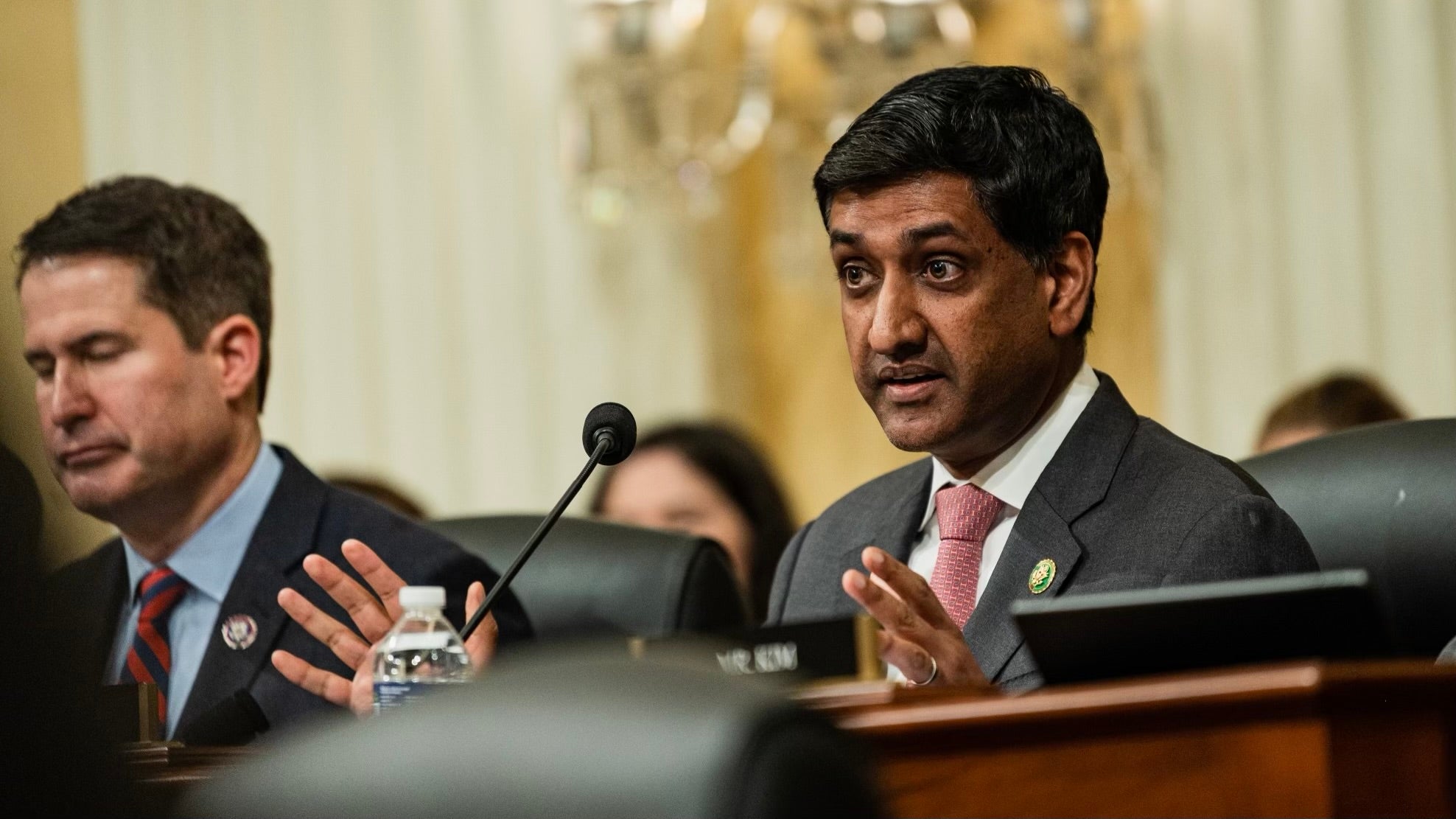 "Biden's Unilateral Yemen Strike Sparks Bipartisan Backlash"
