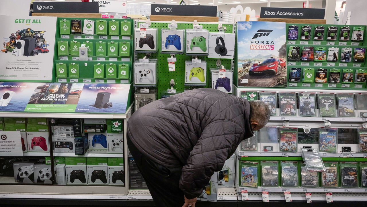 Featured image for Microsoft and Tech Giants Continue Job Cuts Amid AI Shift