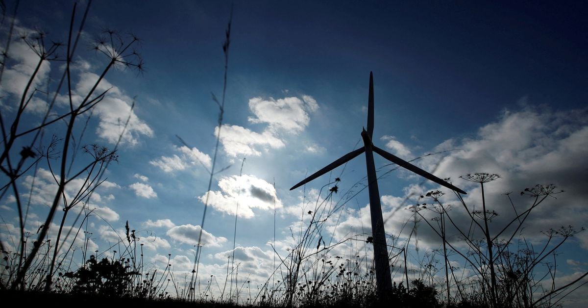 "Countries Unite at COP28 to Phase Out Fossil Fuels and Boost Clean Energy"