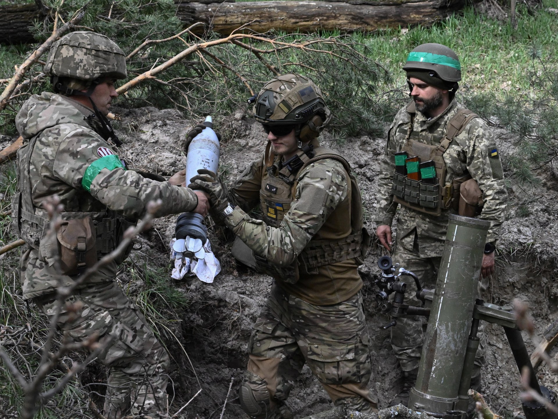 "Updates on Russia-Ukraine War: Troop Withdrawal and Stalled Advances"