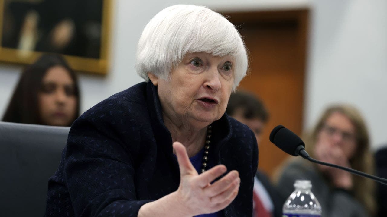 Featured image for Yellen Highlights AI's Significant Risks and Tremendous Opportunities in Finance