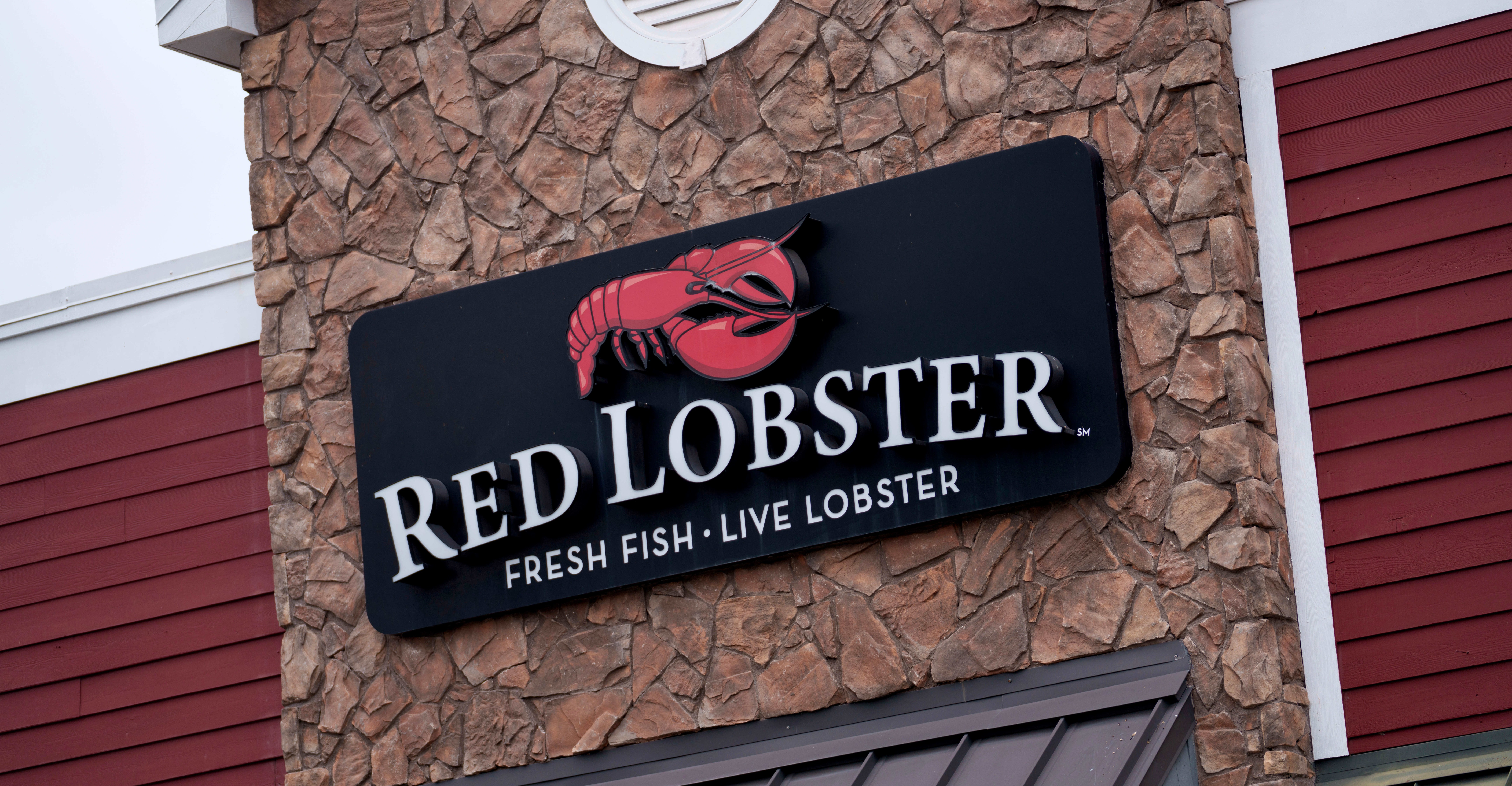 Featured image for Red Lobster's Bankruptcy: Mismanagement, Misery, and Closure