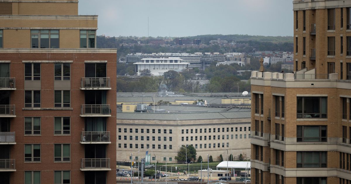 Gun enthusiast in 20s behind top-secret U.S. intelligence leak: WaPo