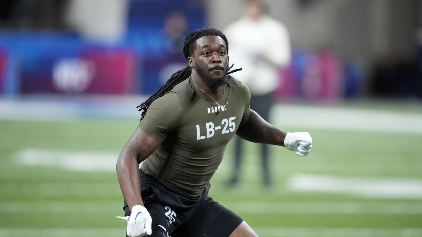 Browns Release DE Lonnie Phelps After DUI Arrest and Restaurant Crash