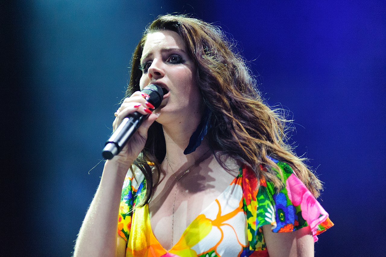The Enduring Appeal of Lana Del Rey Across Audiences and Identities