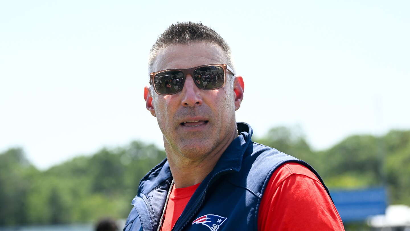 Mike Vrabel's Intense Leadership in Patriots Training Camp
