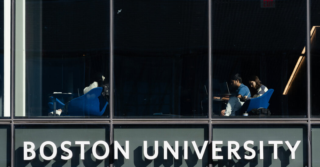 Featured image for Undergrads Rally for Unionization: Campus RAs Take a Stand