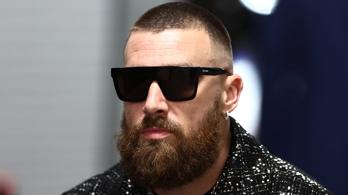 Featured image for "Travis Kelce Enlists Star-Studded Lineup for Music Festival"