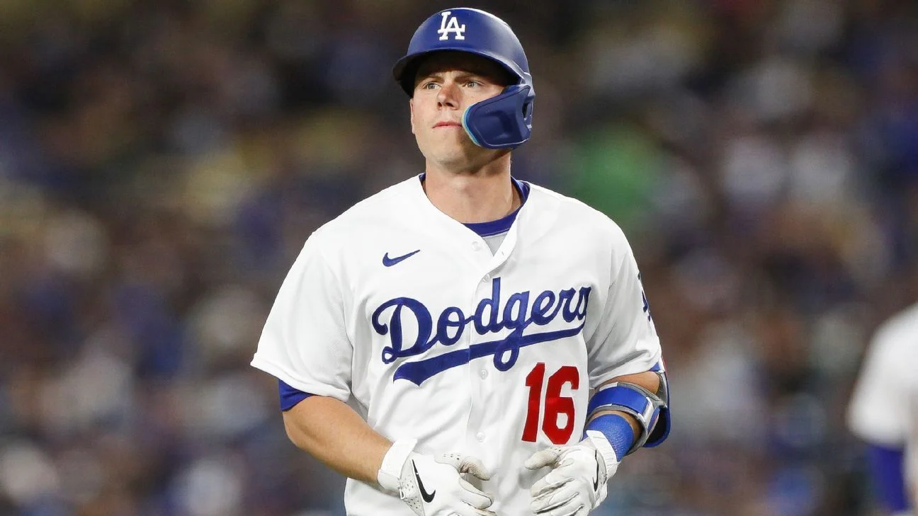 Dodgers' Will Smith on 7-day concussion IL, Austin Wynns signed.