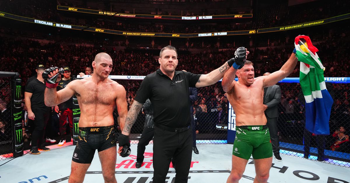 Featured image for "Dricus du Plessis' Revelation: Sean Strickland's Admission of Defeat at UFC 297"