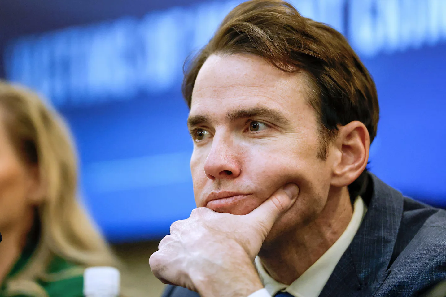 Kiley shifts to independent, narrowing Johnson’s House majority