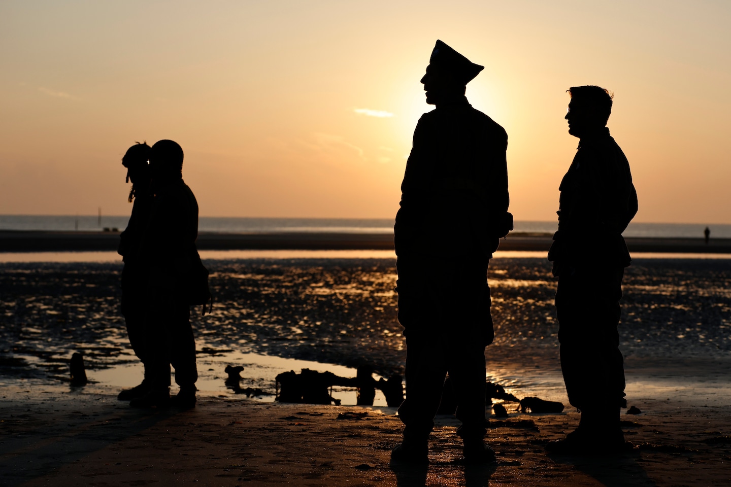 Featured image for Biden Commemorates D-Day's 80th Anniversary in Normandy