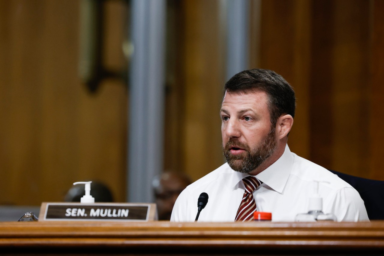 Featured image for GOP Senator Challenges Teamsters President to Physical Confrontation During Senate Hearing