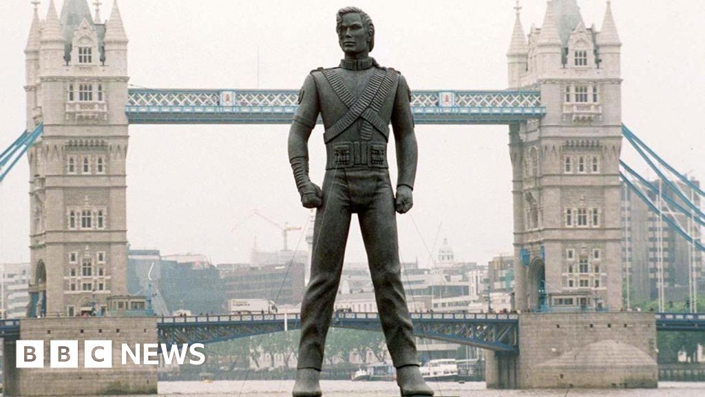 Featured image for The Current Location of Michael Jackson's HIStory Statues 30 Years On