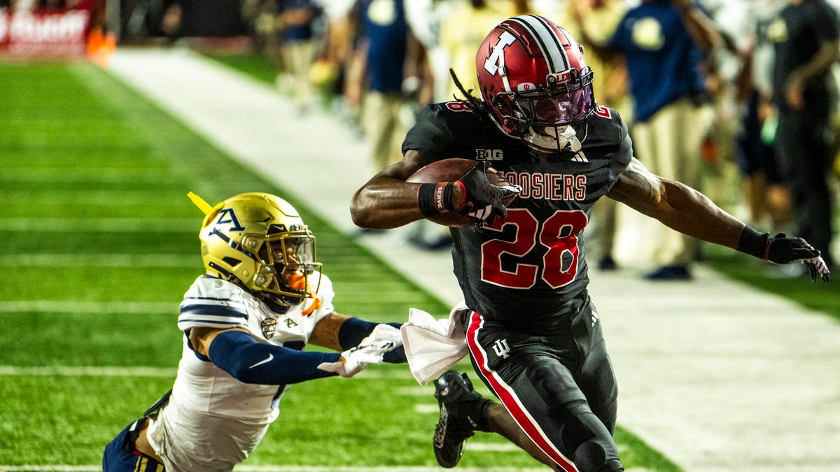 "Indiana dominates Akron in Week 4 MAC football matchup"
