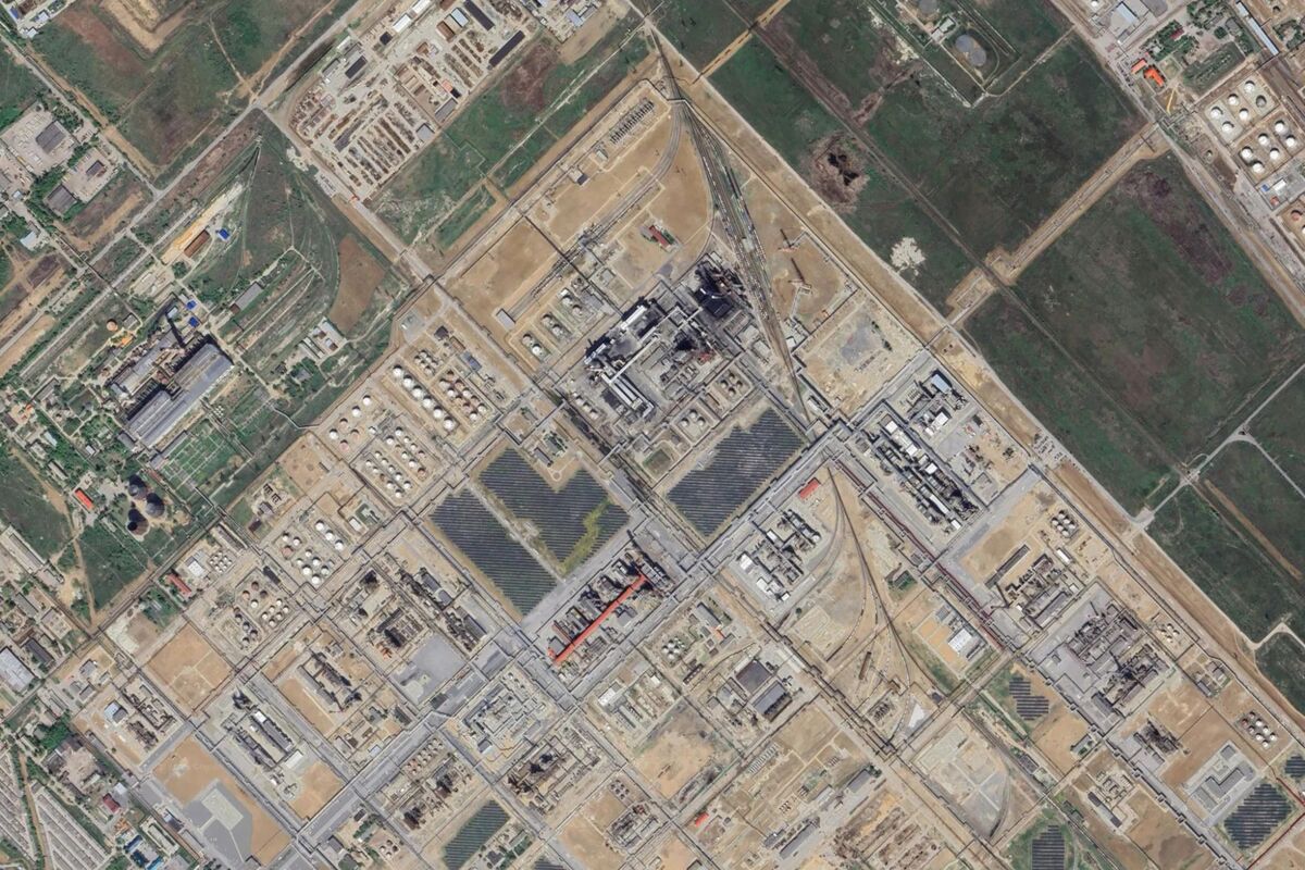 Featured image for Tensions Escalate as Ukraine Targets Russian Oil Infrastructure and Incidents Increase