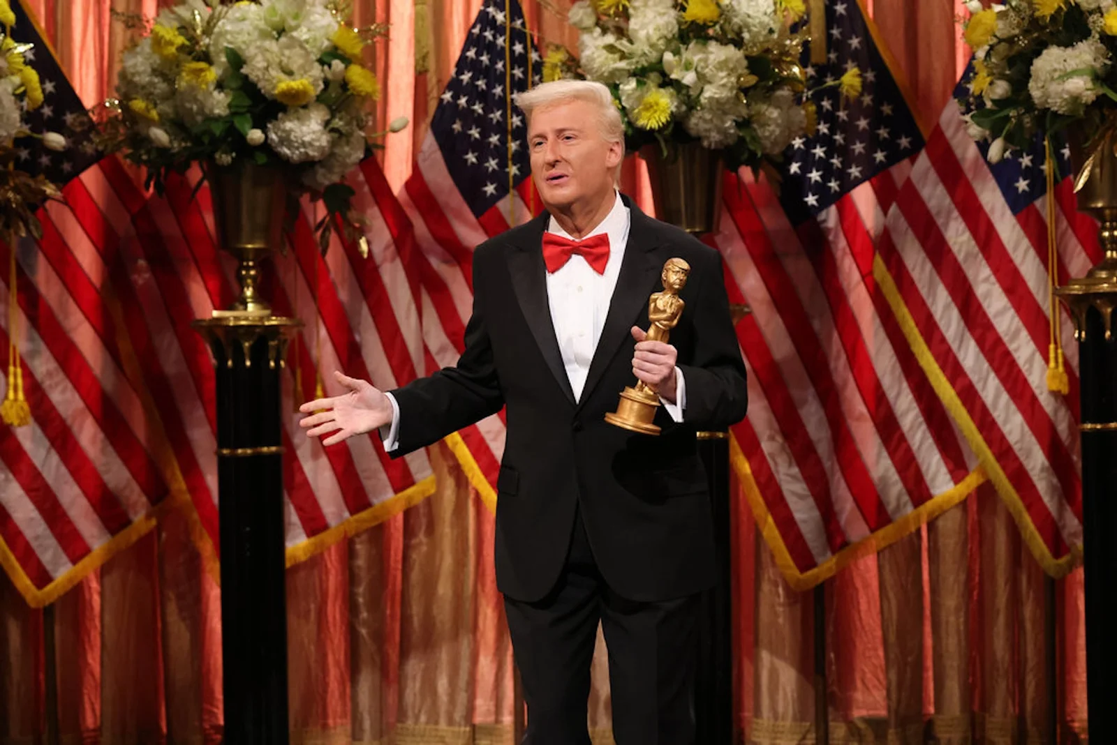 SNL Hosts a Glittering Trump Awards Night as a Distraction